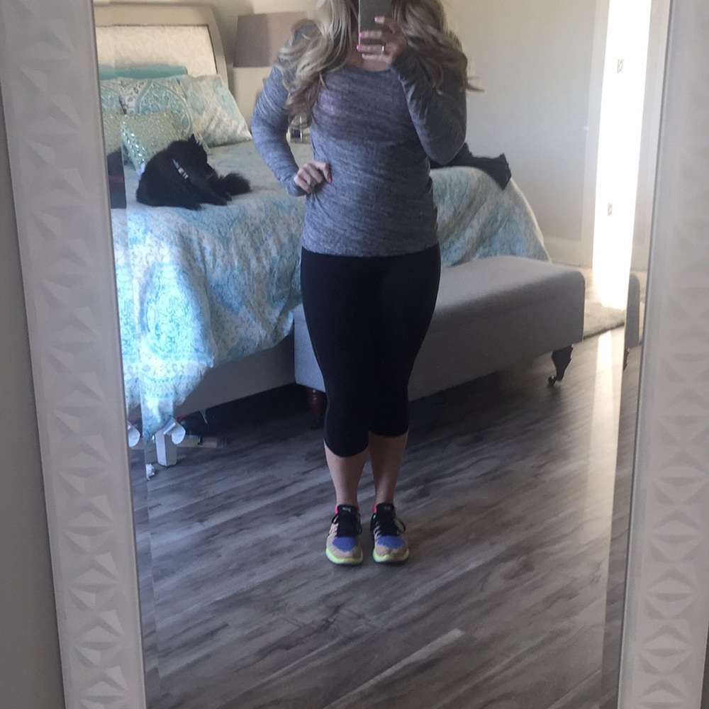 Long sleeve fitted T